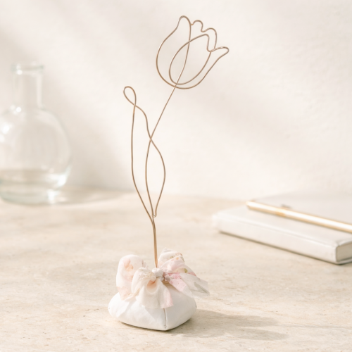 Tulipán  na oblázku - růžové zlato